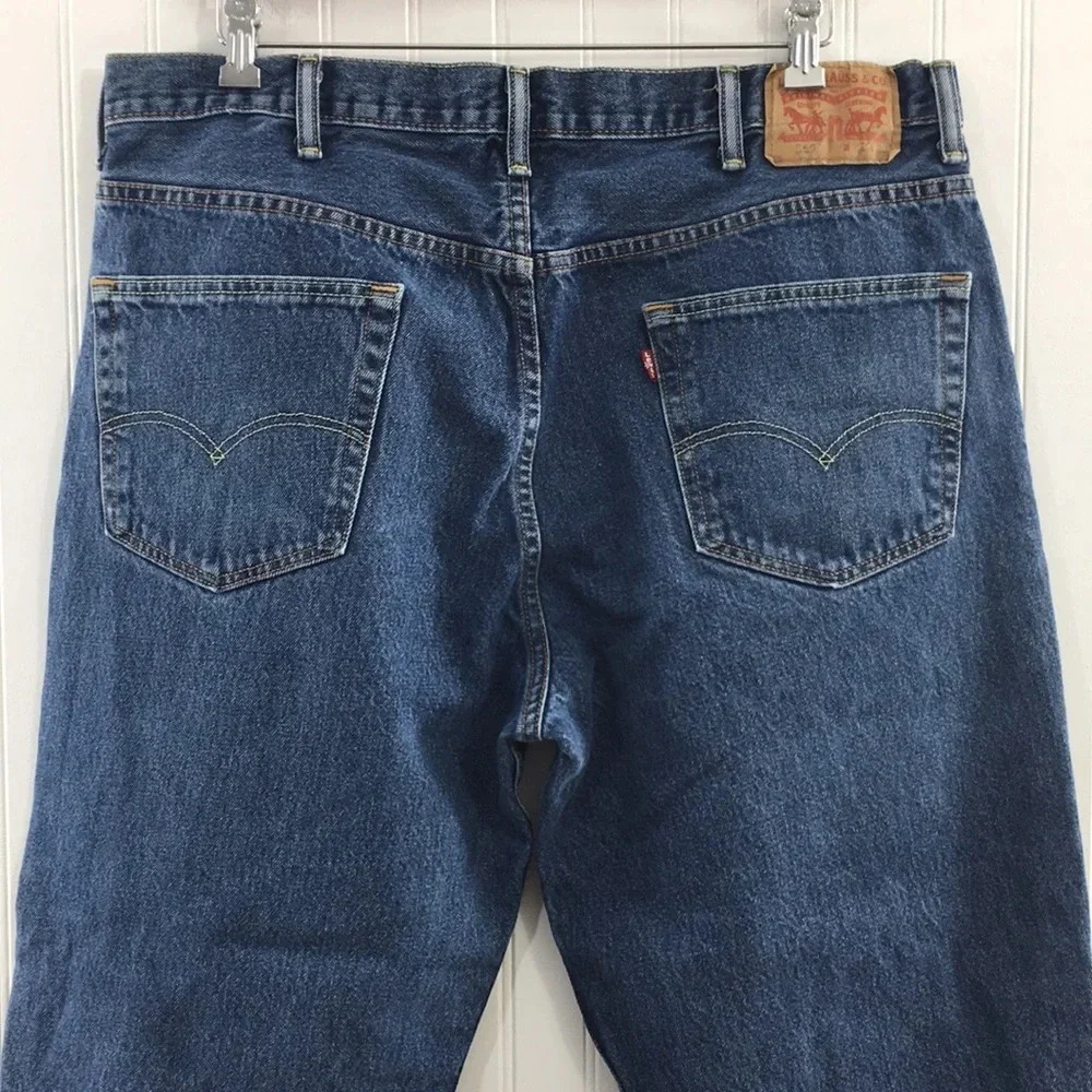 Levis levis 350